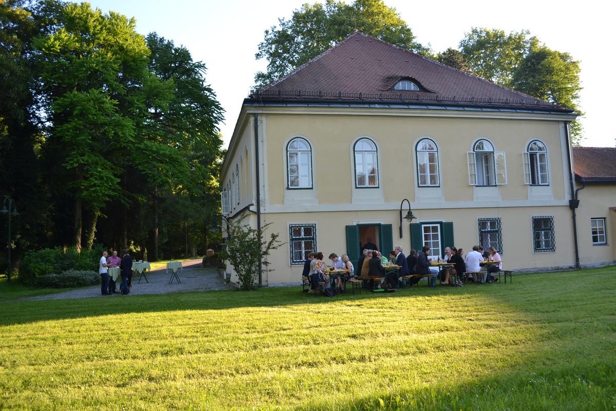 Aam_Absolvententreffen_2013_Haus.JPG